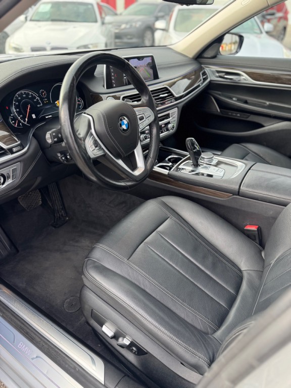 2019 BMW 7 Series Image 13