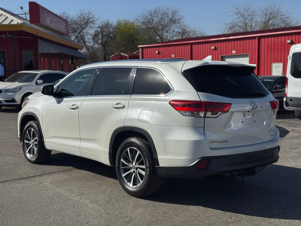 2018 Toyota Highlander Image 6