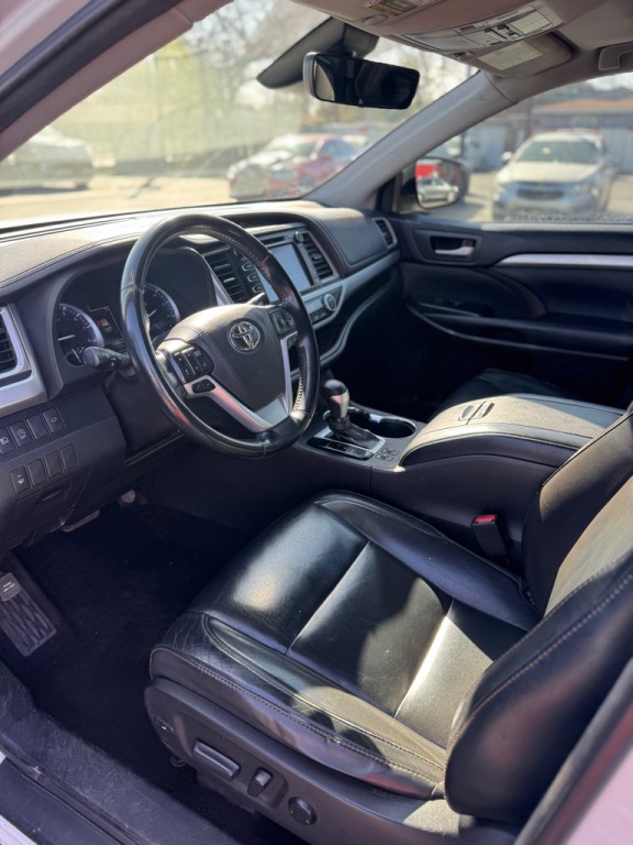 2018 Toyota Highlander Image 12