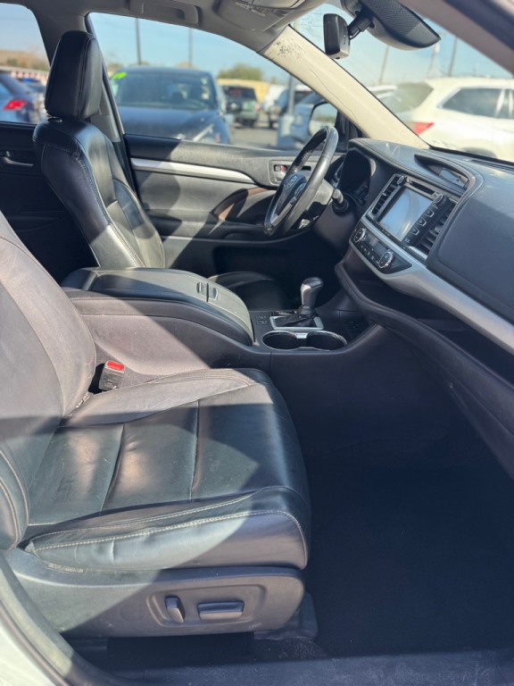 2018 Toyota Highlander Image 15