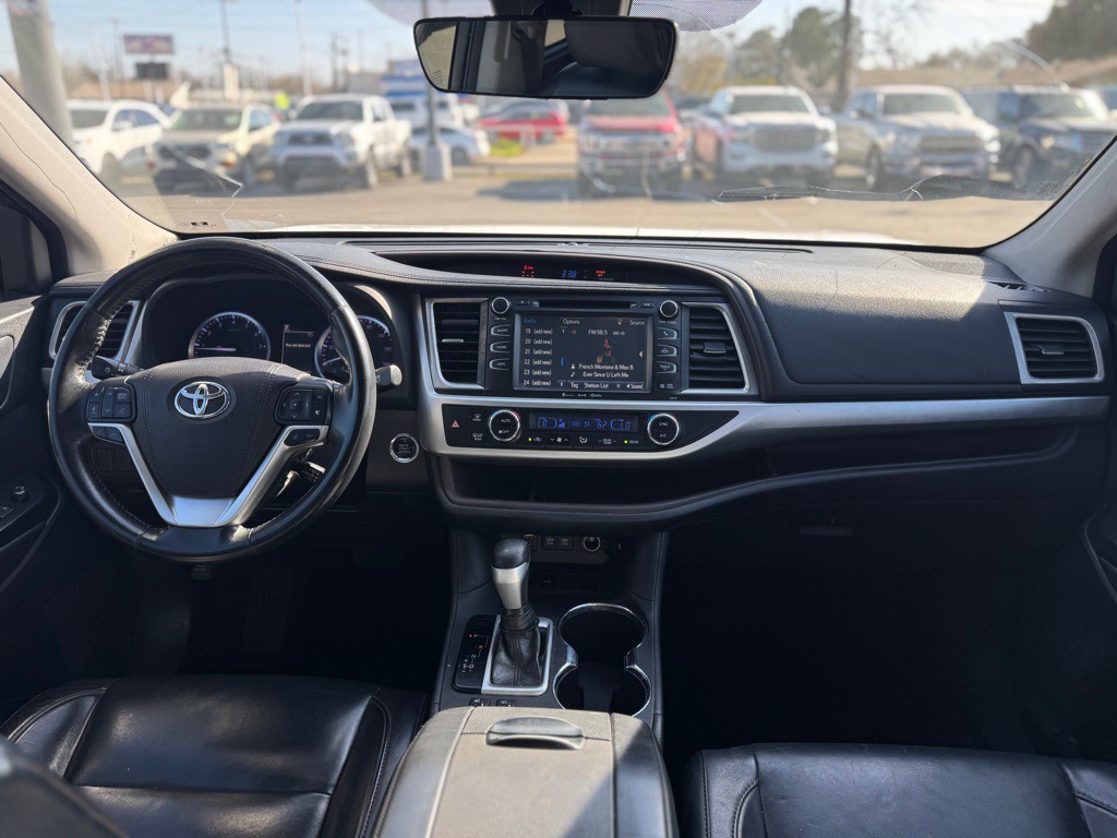 2018 Toyota Highlander Image 18