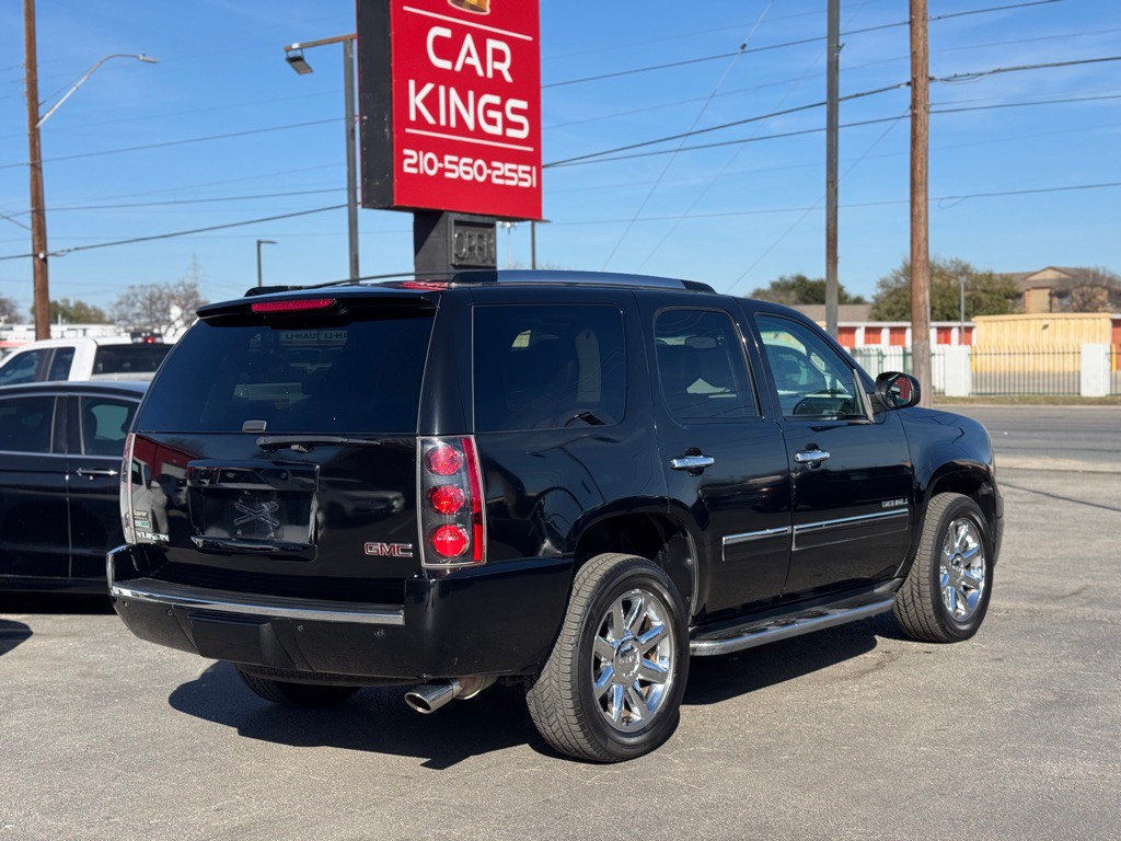 2011 GMC Yukon Image 9