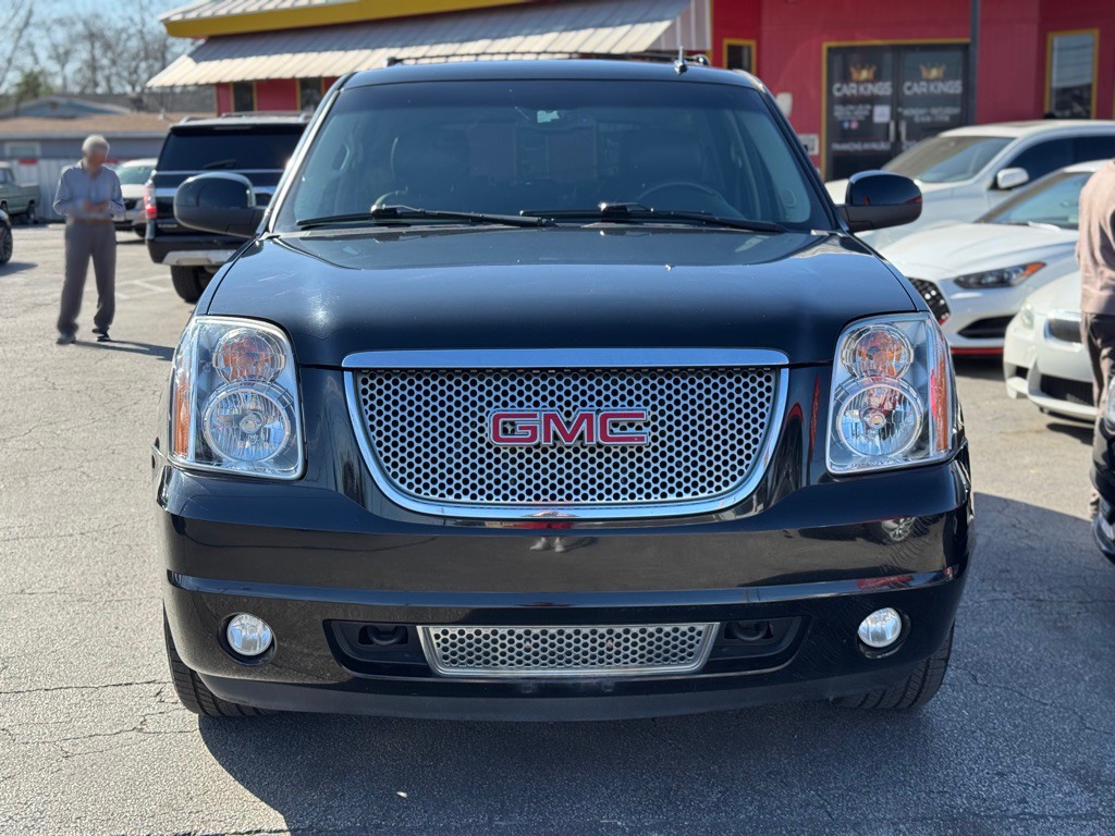 2011 GMC Yukon Image 12