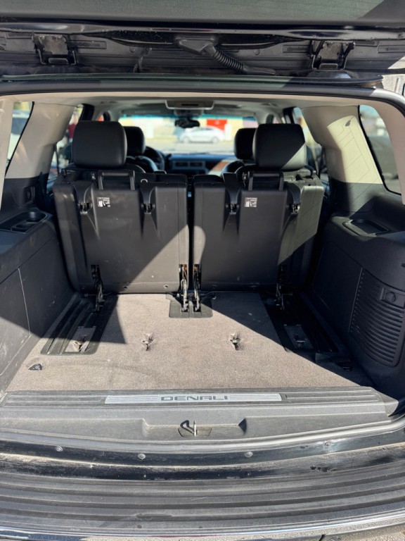 2011 GMC Yukon Image 17