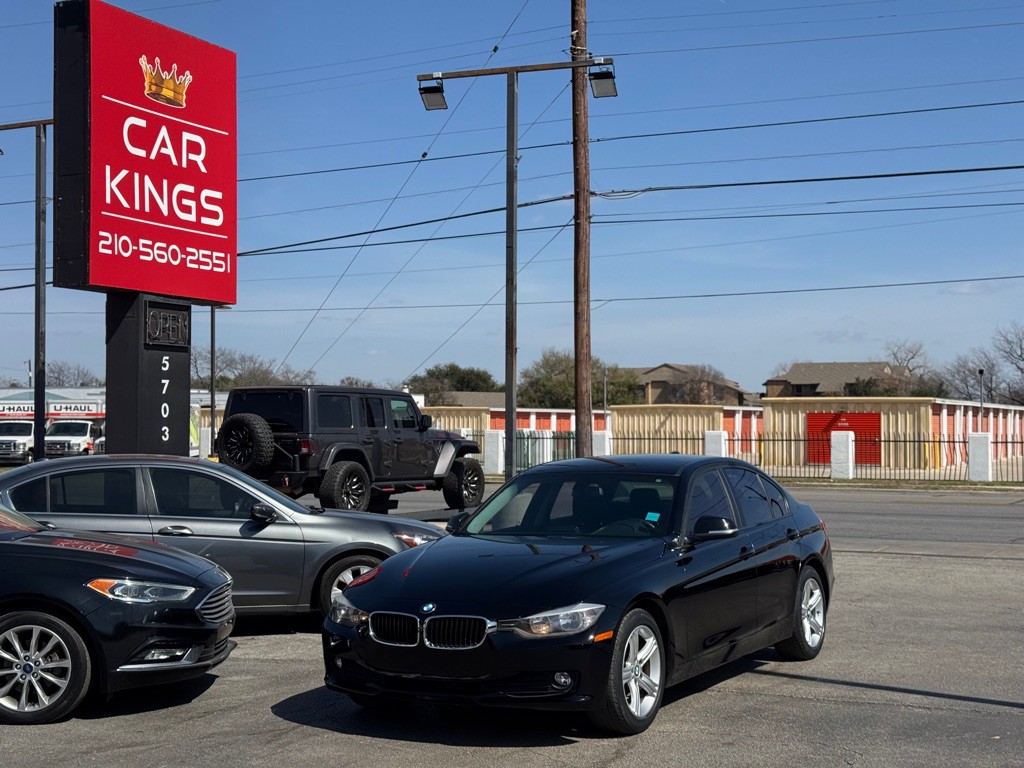 2014 BMW 3 Series Image 2