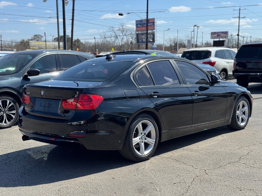 2014 BMW 3 Series Image 8