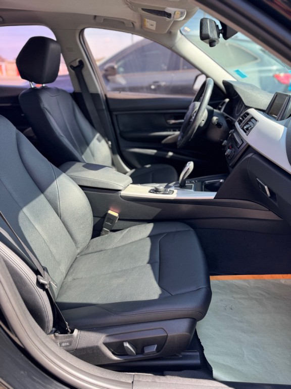 2014 BMW 3 Series Image 15