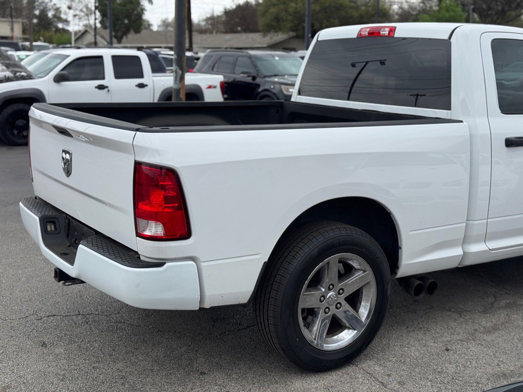 2015 RAM 1500 Image 7