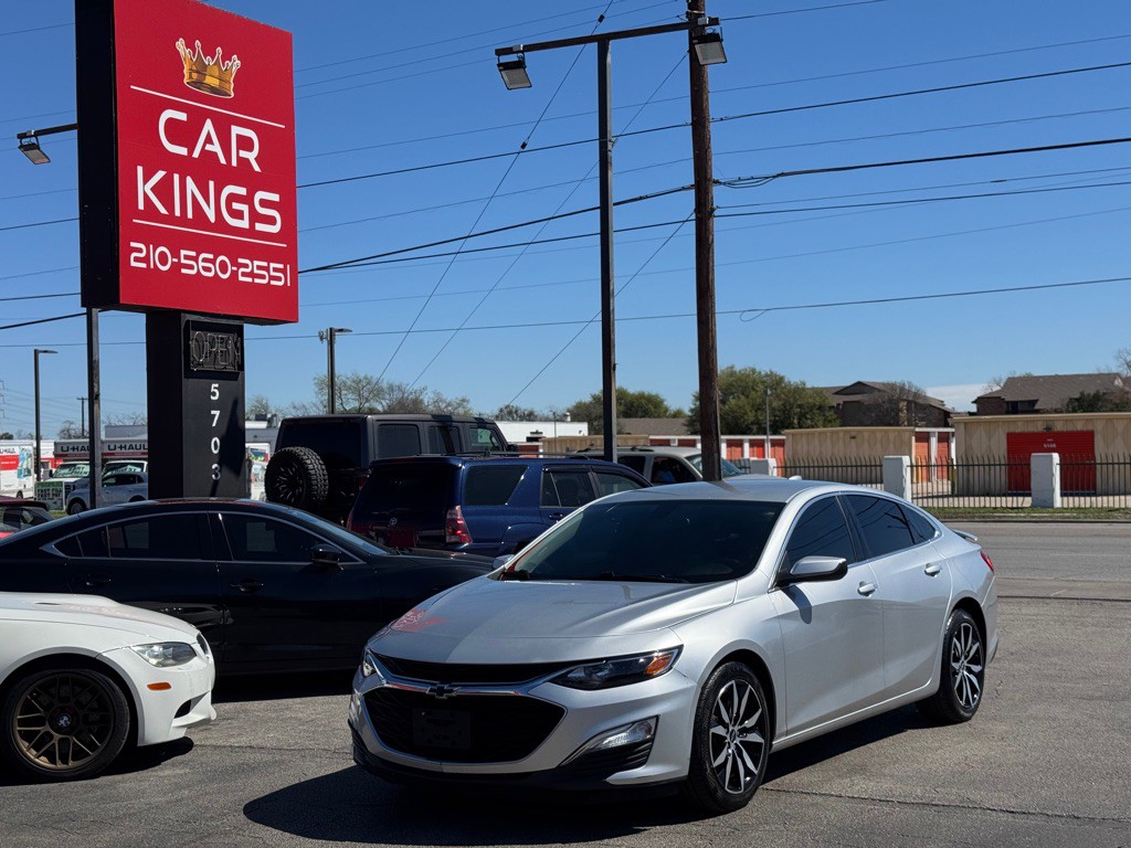 2021 Chevrolet Malibu Image 2