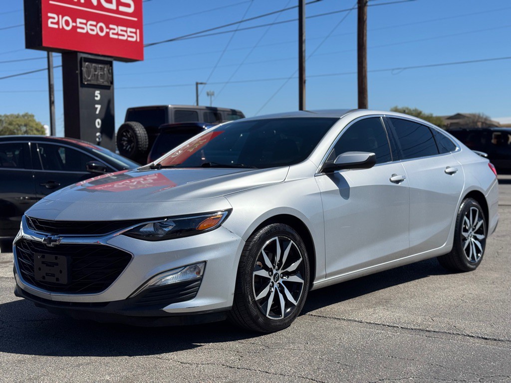 2021 Chevrolet Malibu Image 3