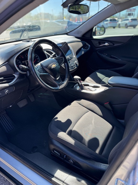 2021 Chevrolet Malibu Image 13