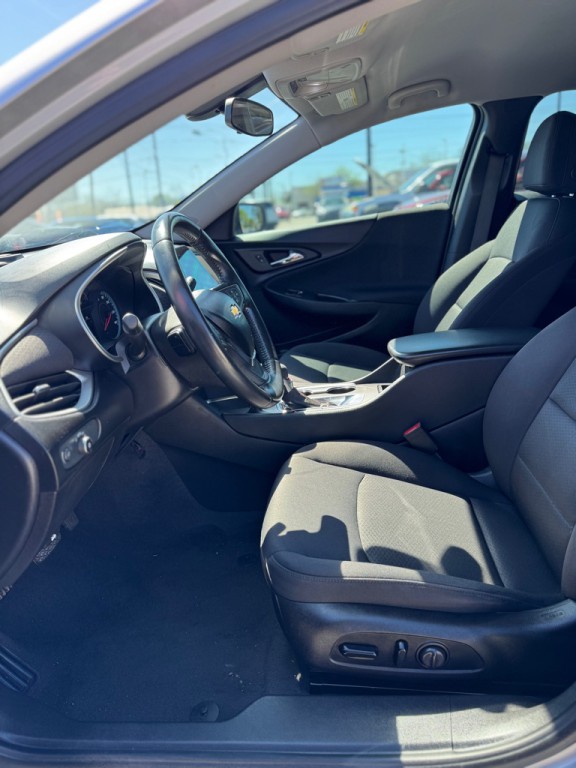 2021 Chevrolet Malibu Image 14