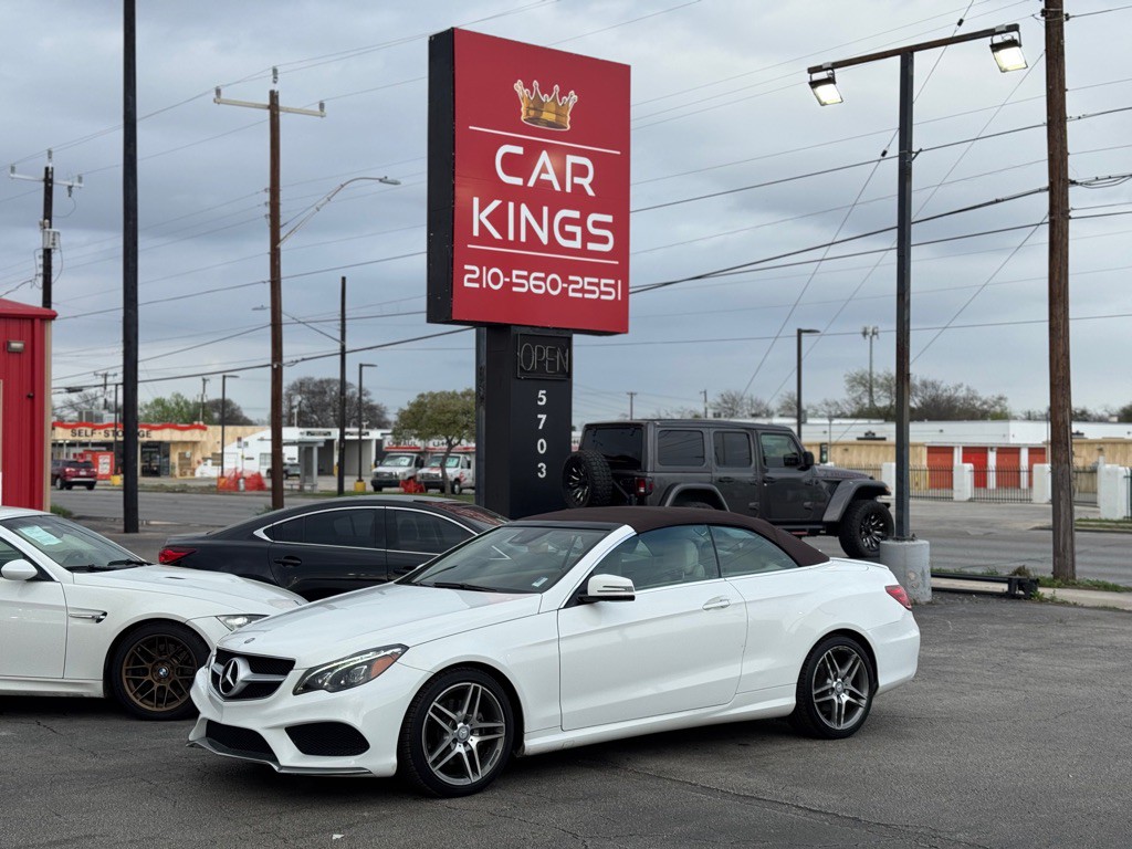 2017 Mercedes-Benz E-Class Image 1