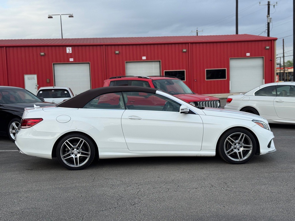 2017 Mercedes-Benz E-Class Image 10