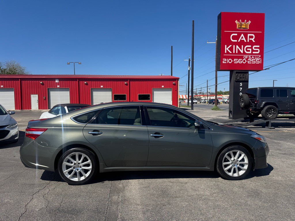 2013 Toyota Avalon Image 9