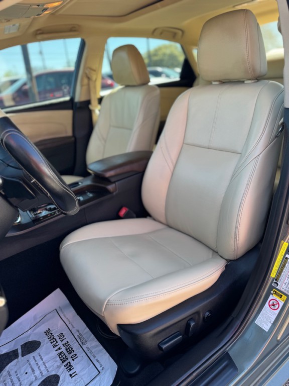 2013 Toyota Avalon Image 14