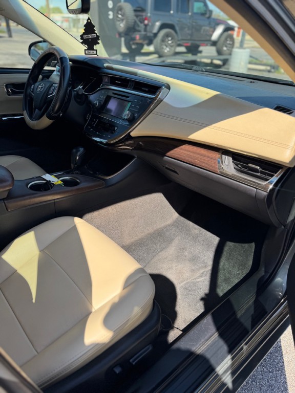 2013 Toyota Avalon Image 15