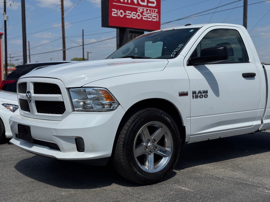 2017 RAM 1500 Image 4
