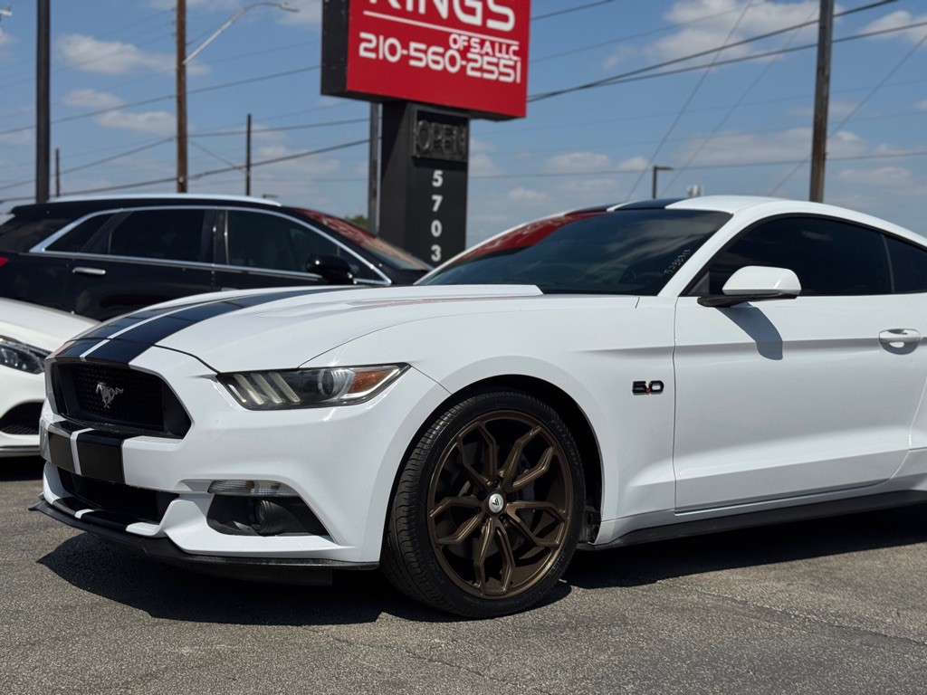 2017 Ford Mustang Image 4