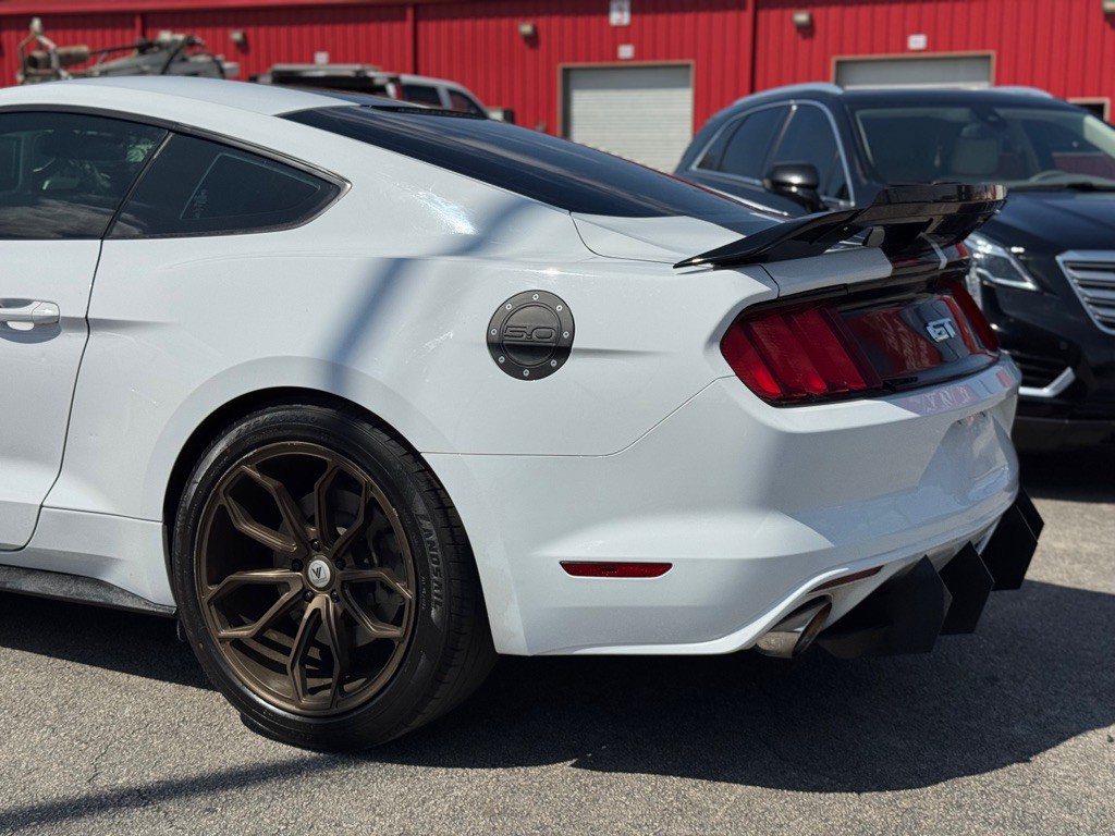 2017 Ford Mustang Image 6