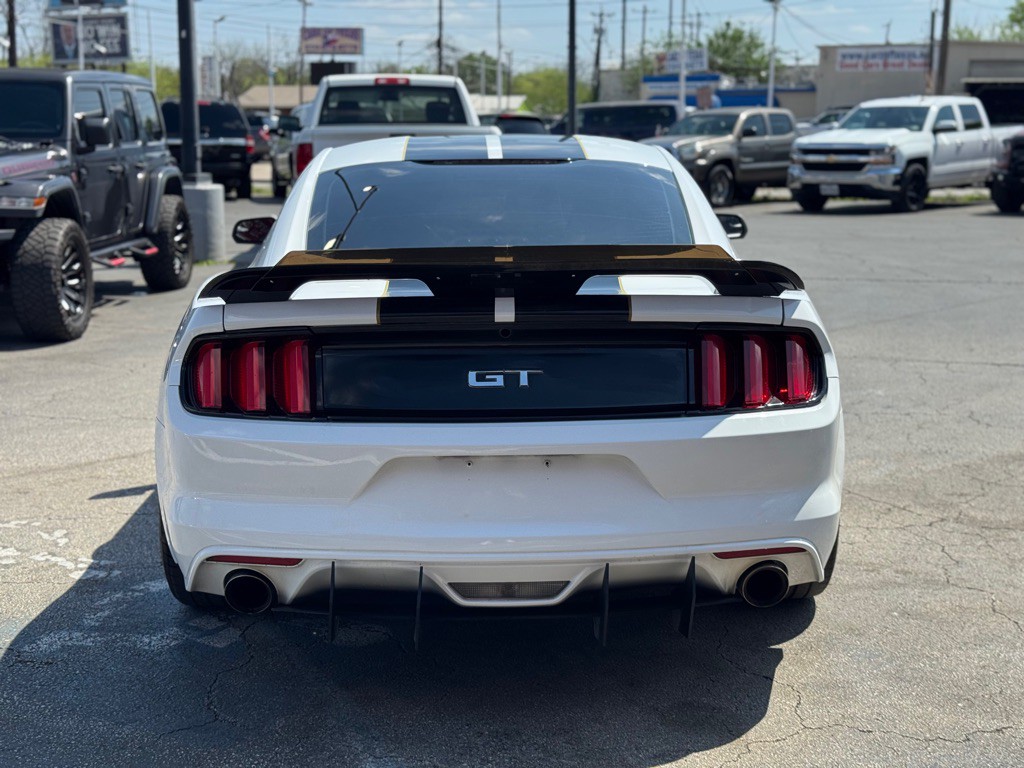 2017 Ford Mustang Image 8