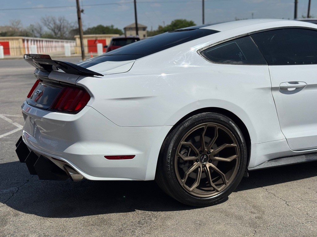 2017 Ford Mustang Image 10