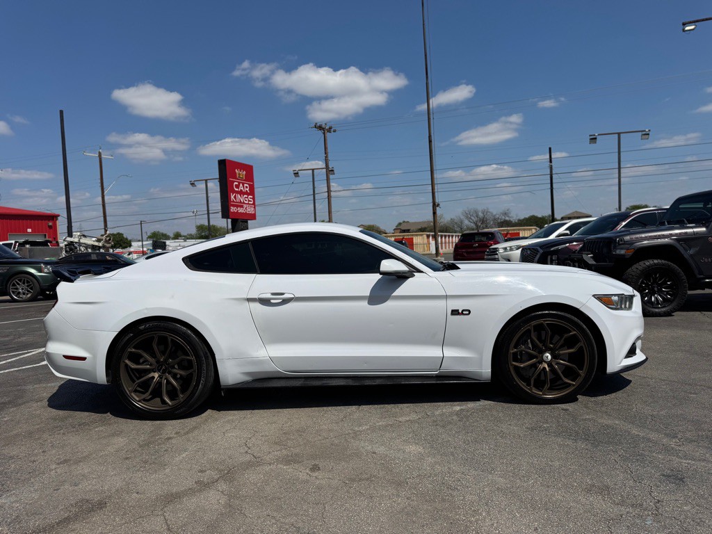 2017 Ford Mustang Image 11