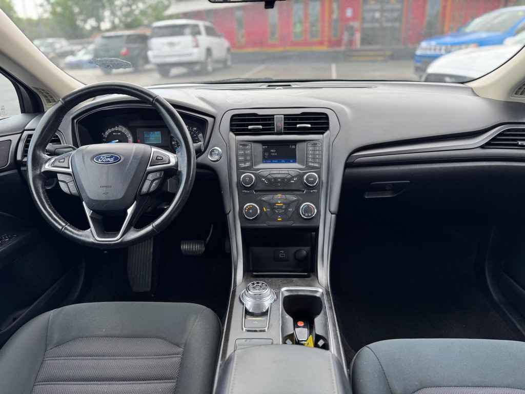 2018 Ford Fusion Image 17