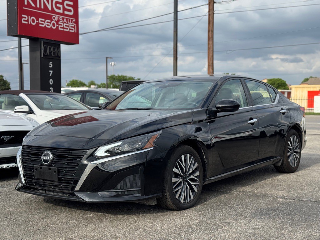 2023 Nissan Altima Image 3