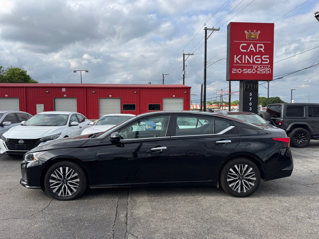 2023 Nissan Altima Image 5