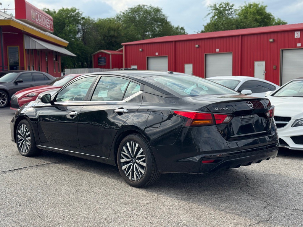 2023 Nissan Altima Image 6