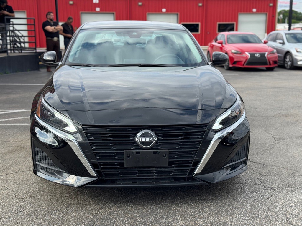 2023 Nissan Altima Image 11