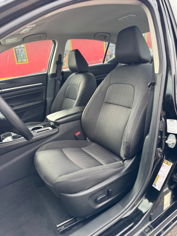 2023 Nissan Altima Image 14