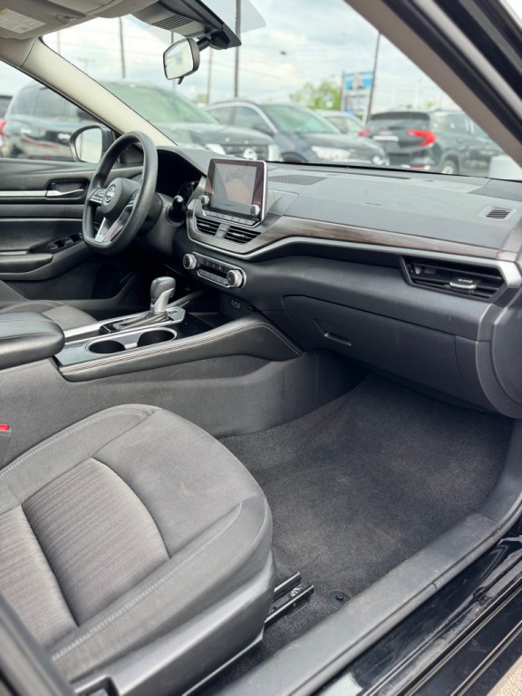 2023 Nissan Altima Image 15