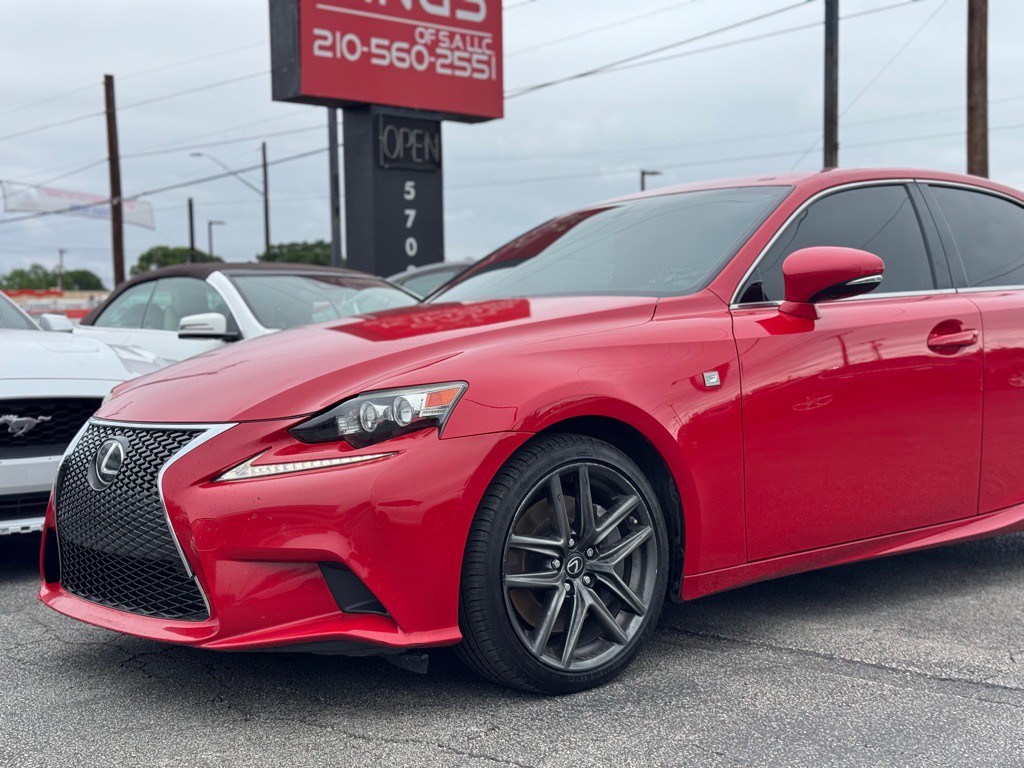 2016 Lexus IS Image 4