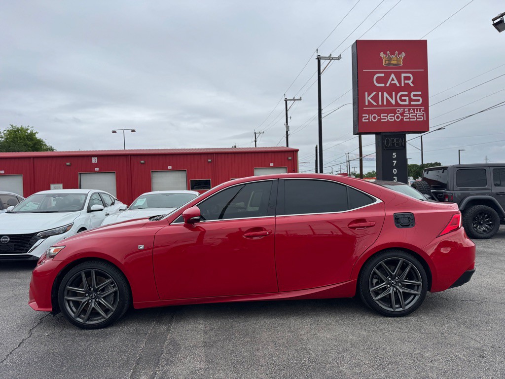 2016 Lexus IS Image 5