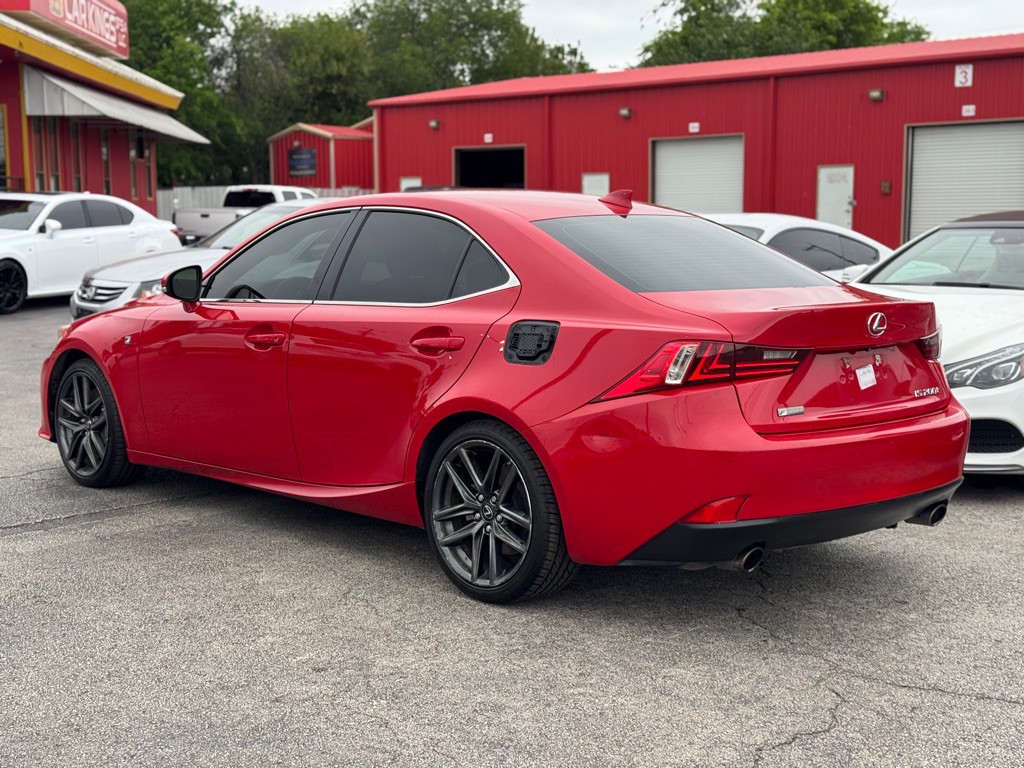 2016 Lexus IS Image 6