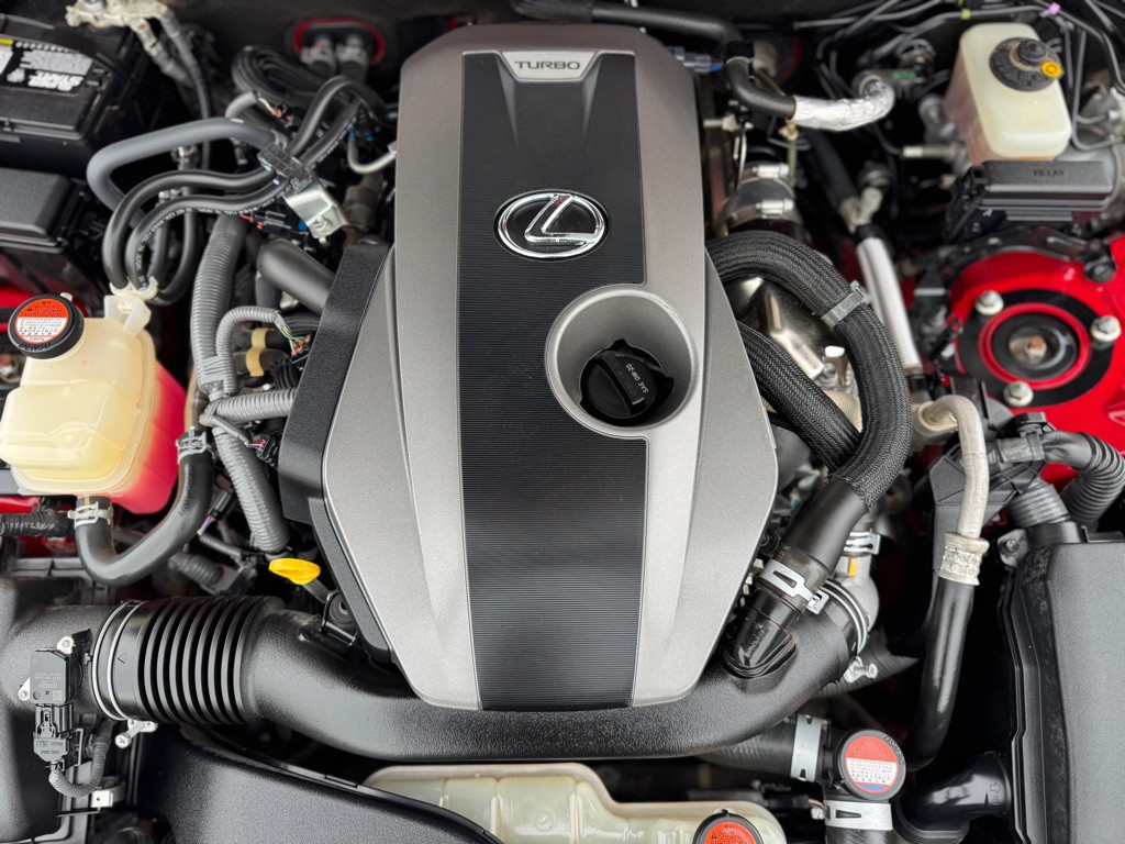2016 Lexus IS Image 23