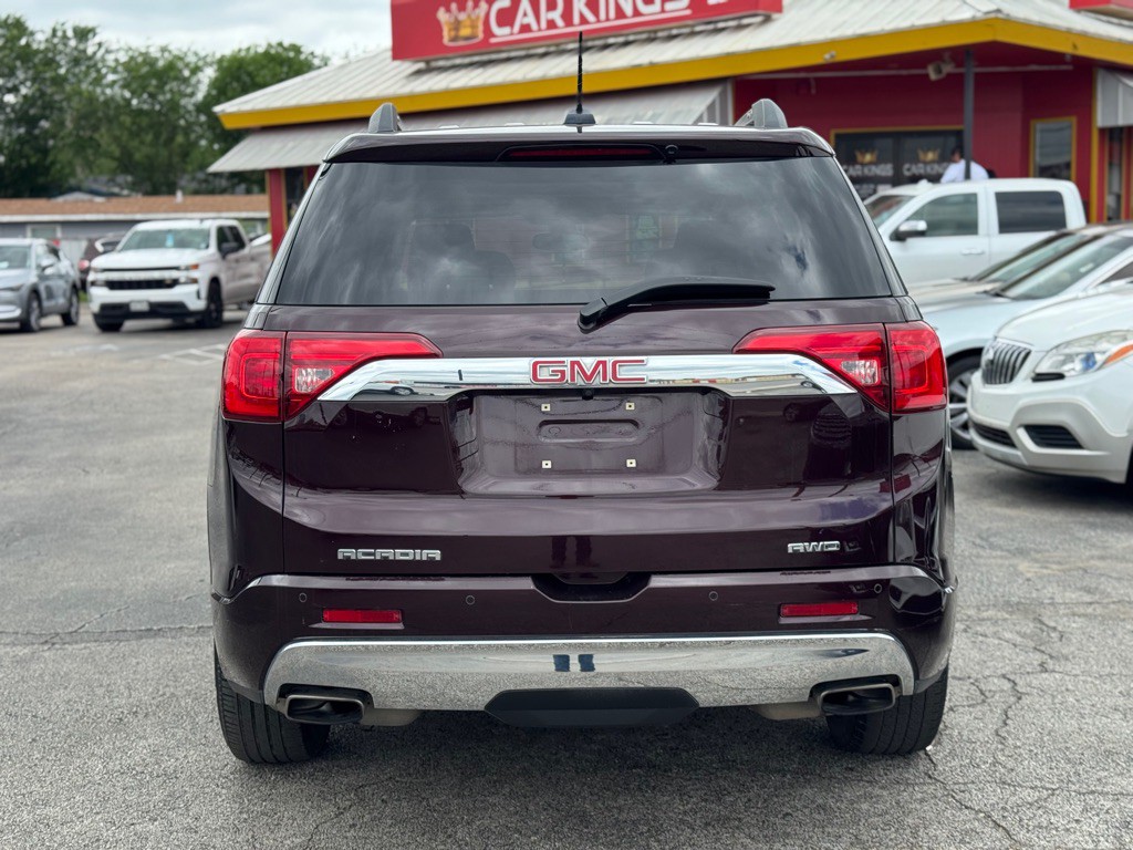 2017 GMC Acadia Image 7