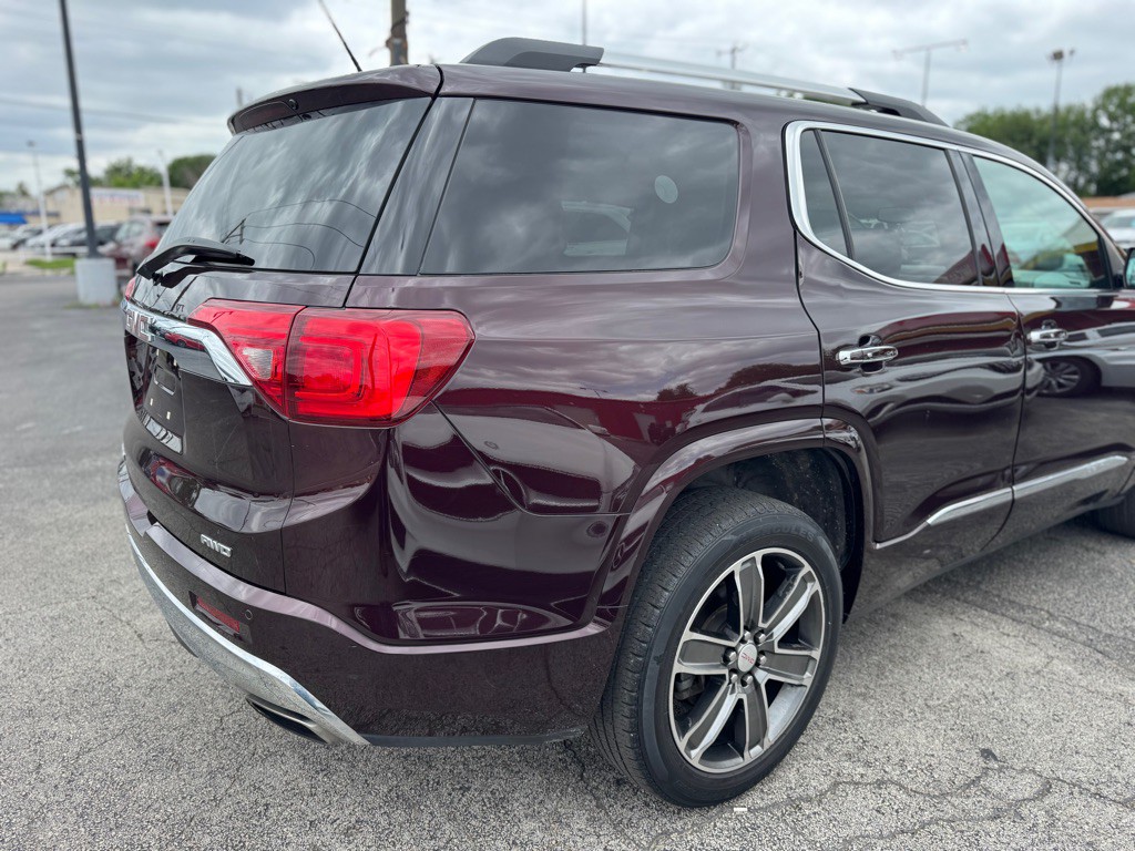 2017 GMC Acadia Image 8