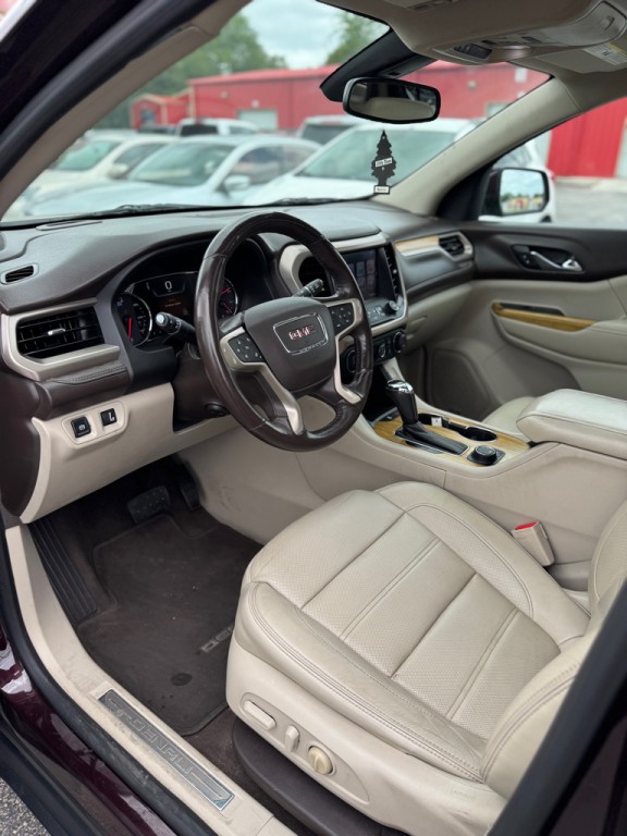 2017 GMC Acadia Image 11