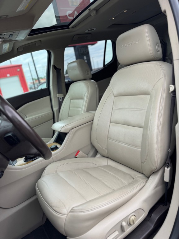 2017 GMC Acadia Image 13