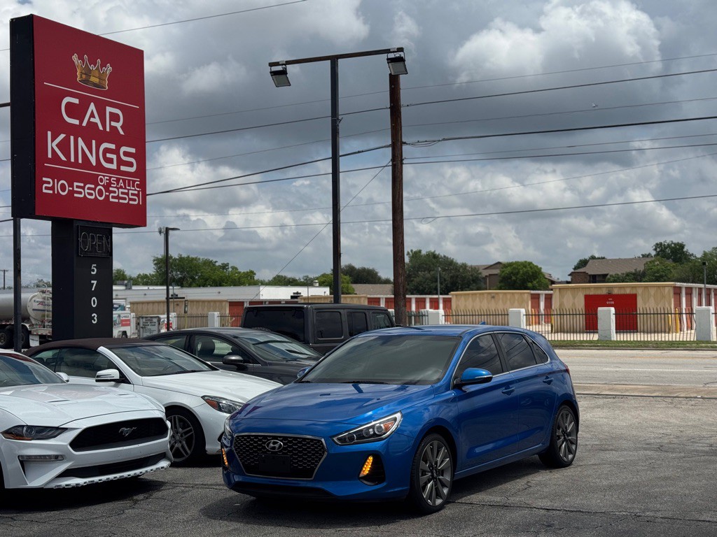 2018 Hyundai Elantra Image 2