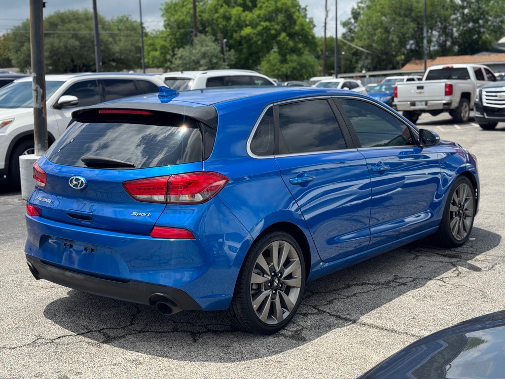 2018 Hyundai Elantra Image 9