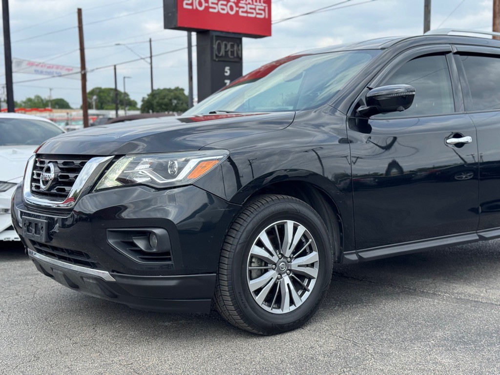 2019 Nissan Pathfinder Image 4