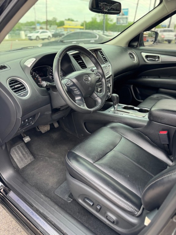 2019 Nissan Pathfinder Image 13