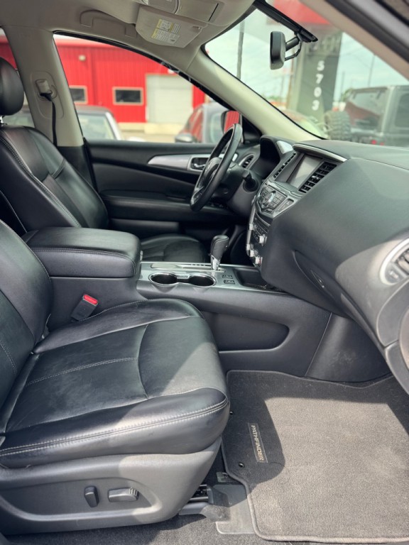 2019 Nissan Pathfinder Image 17