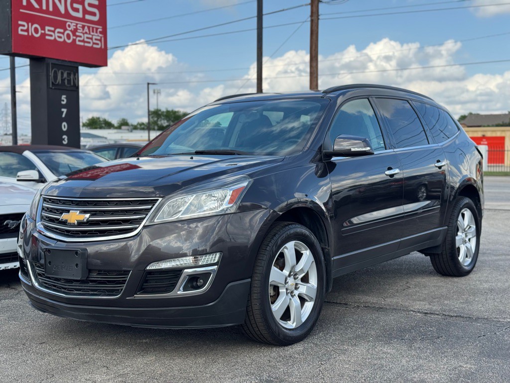 2017 Chevrolet Traverse Image 3