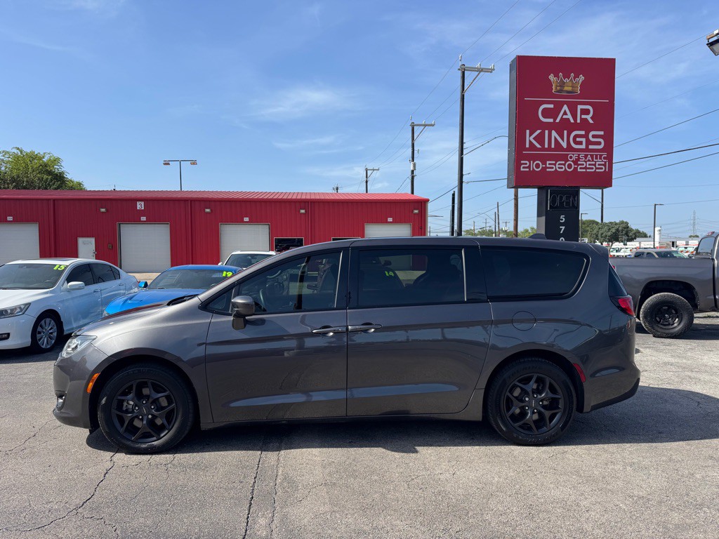 2020 Chrysler Pacifica Image 5