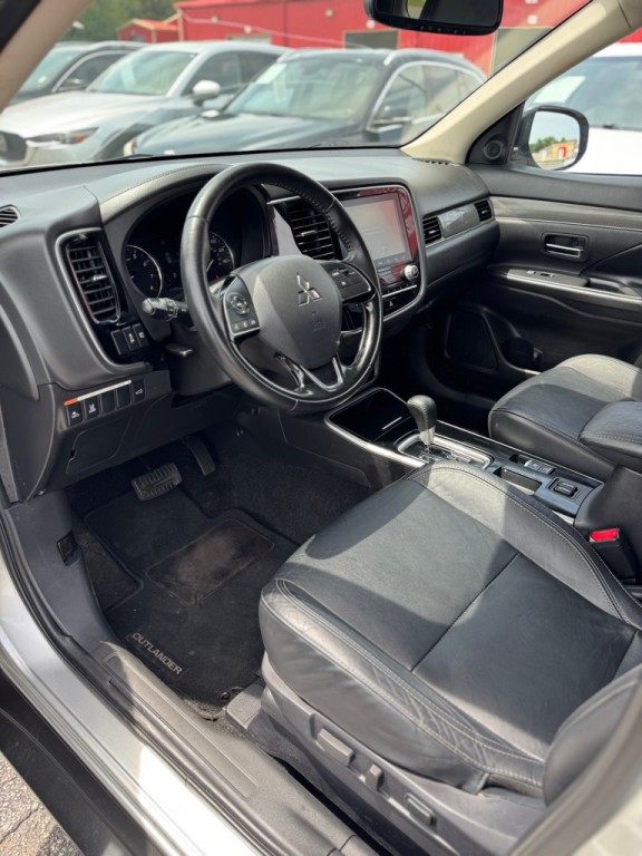 2020 Mitsubishi Outlander Image 11